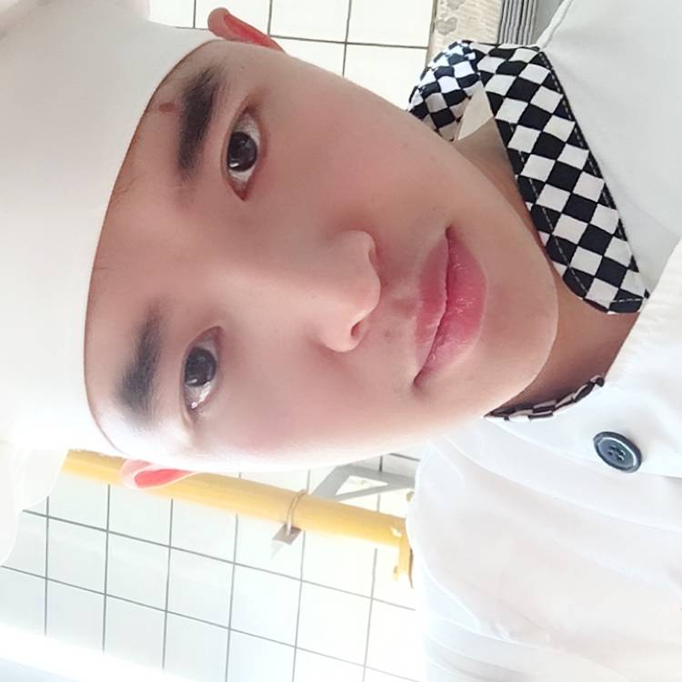 执笔画梦颜的照片
