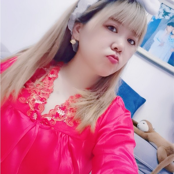 瑞雪那温婉的照片