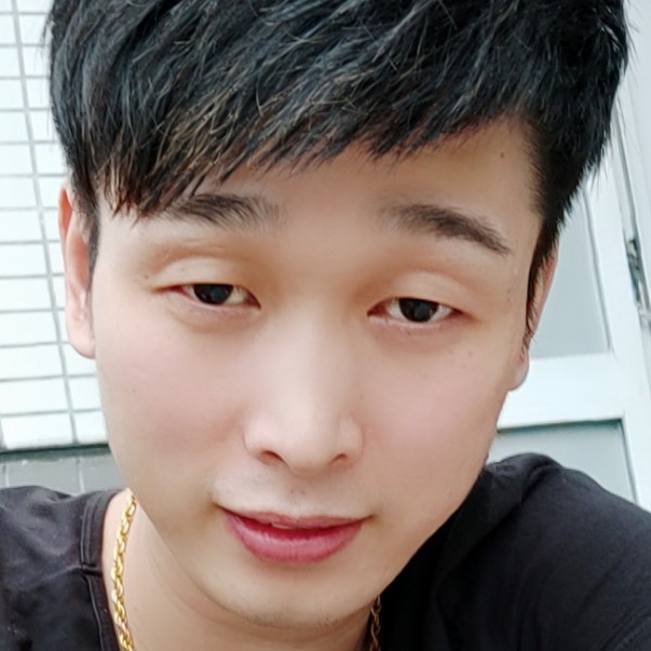 沉毅的照片