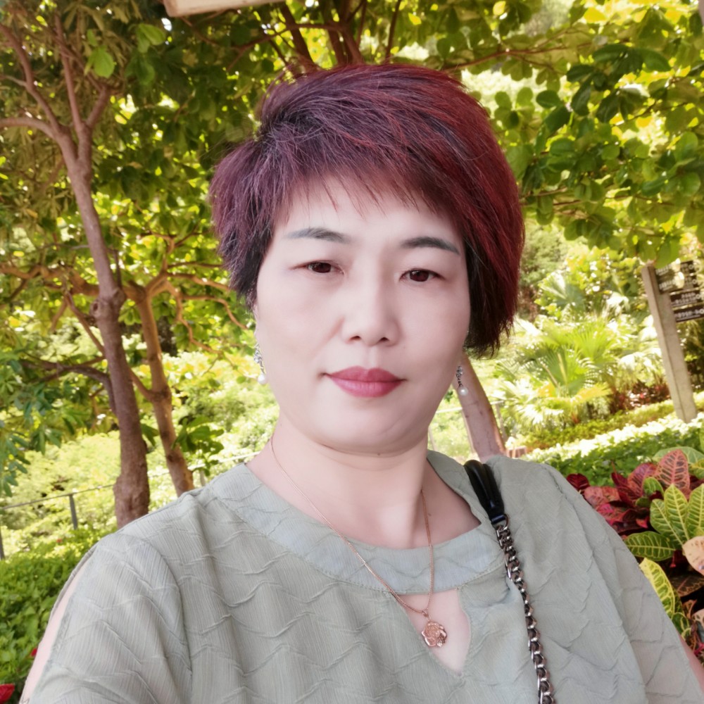 丰富拿微笑的照片