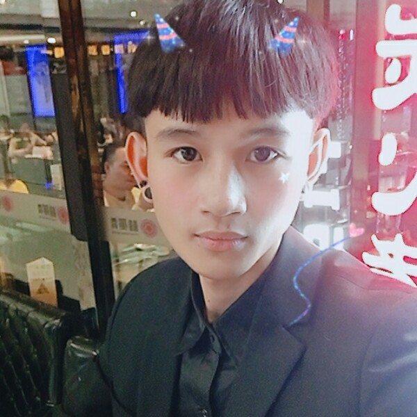 吕少爷的照片