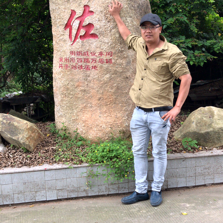 85年的男人的照片