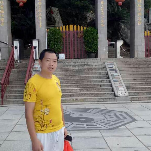 白羊妩媚的照片
