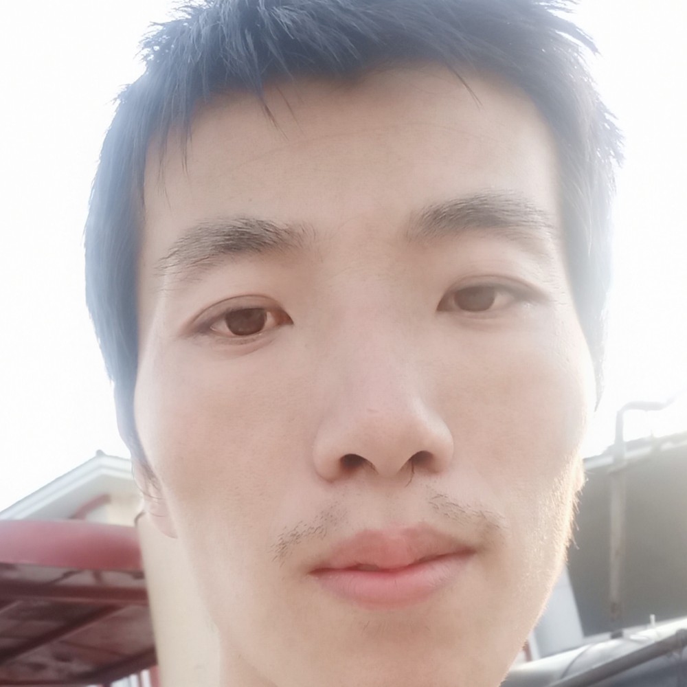 半夏苦恋甜美的照片