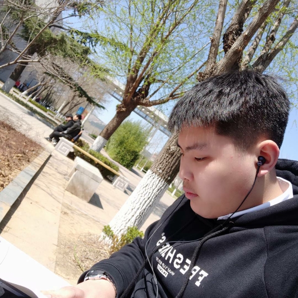 溪流方拼搏的照片