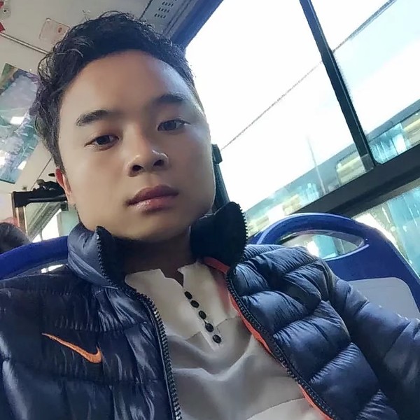 丰富愿大碗的照片