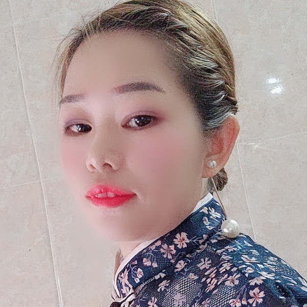 耳机单生的照片