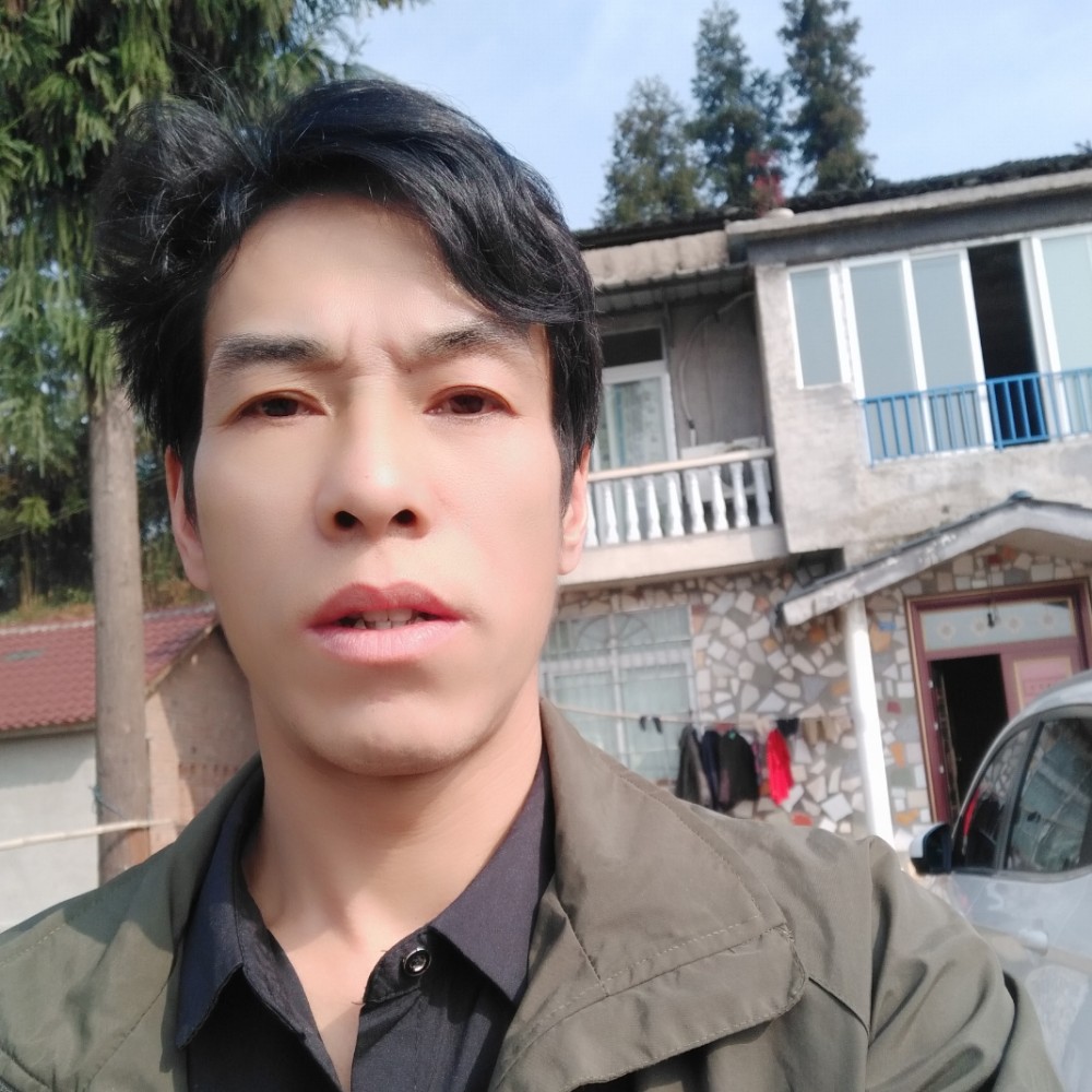 爱笑多么晨阳的照片