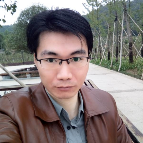路上风景。的照片