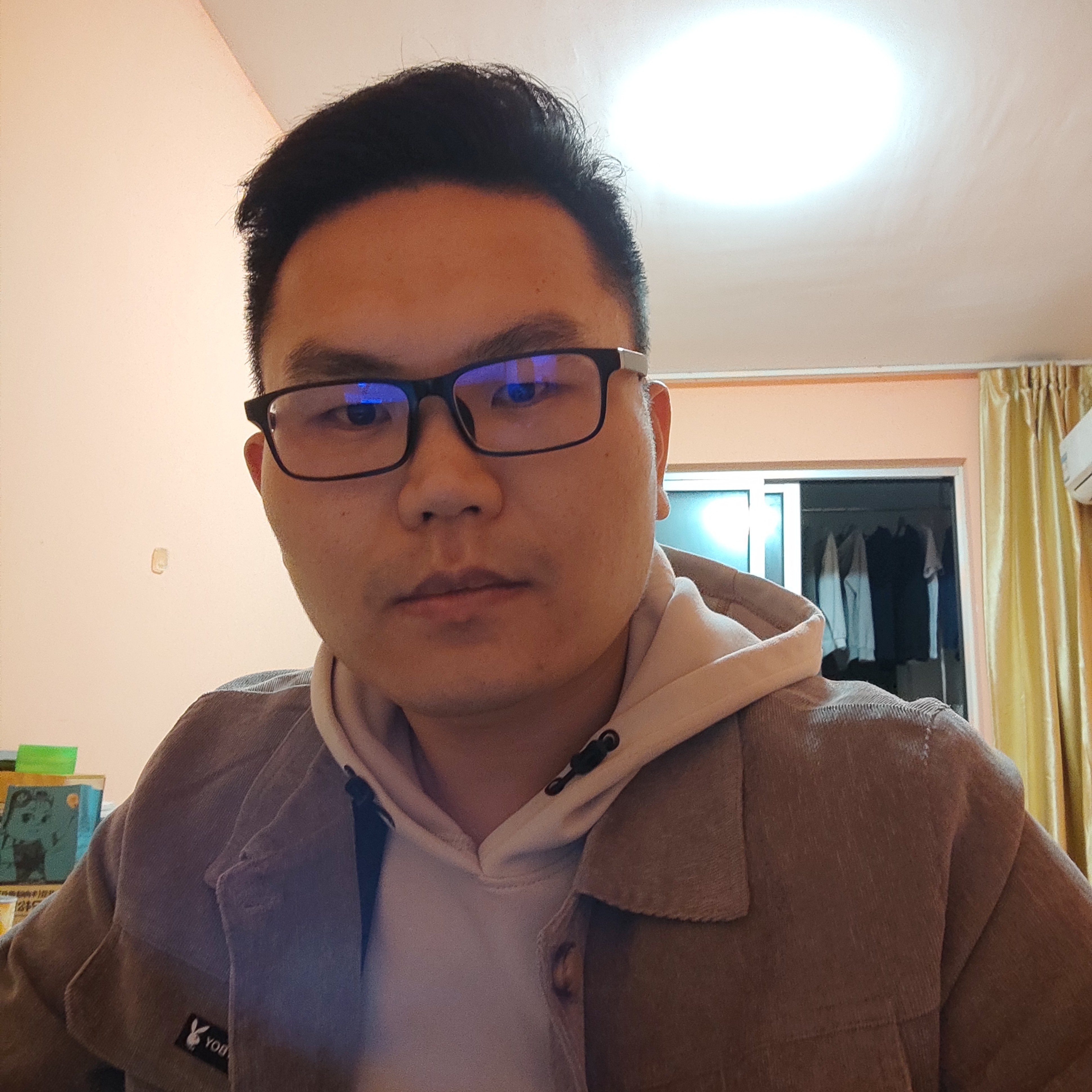 风中扯期待的照片