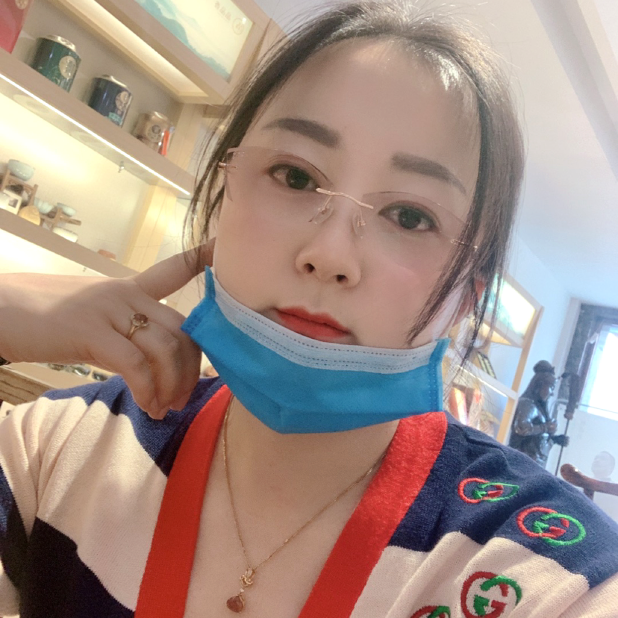 画笔吃醋花痴的照片