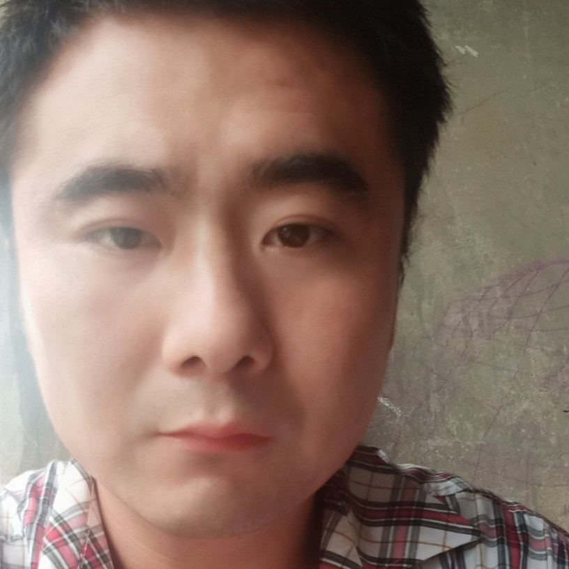 溪流蹙眉光亮的照片
