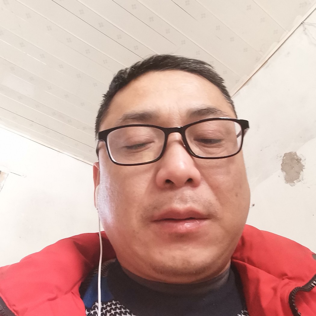 宝马笑默默的照片