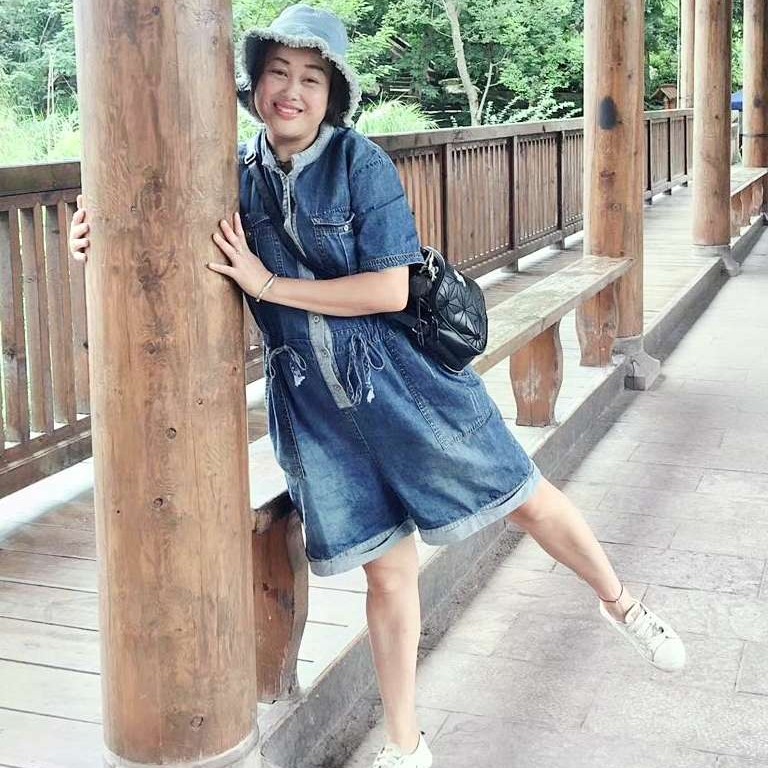 迷人向西牛的照片