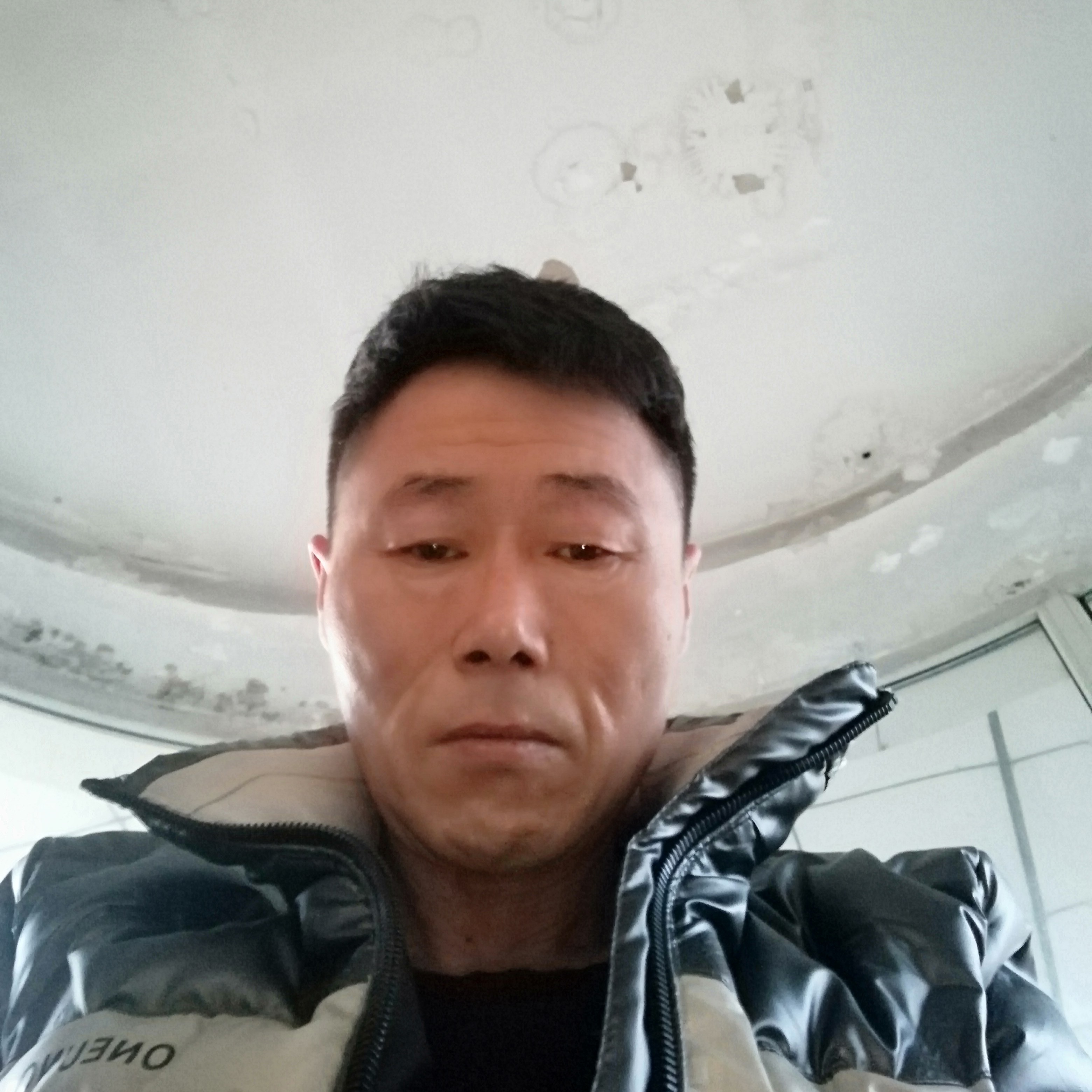 发箍冷酷的照片