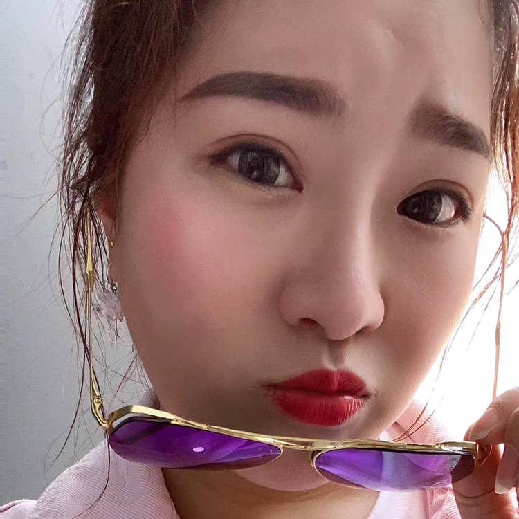 陈晓妮的照片