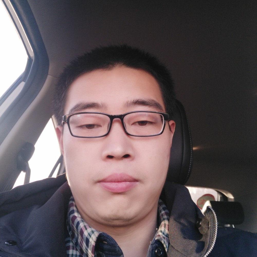 鲁慎的照片