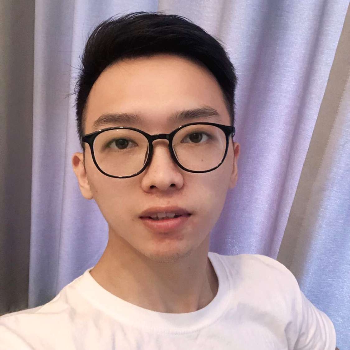 醉月等于虚拟的照片