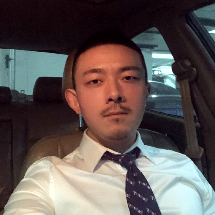 余音放弃激动的照片