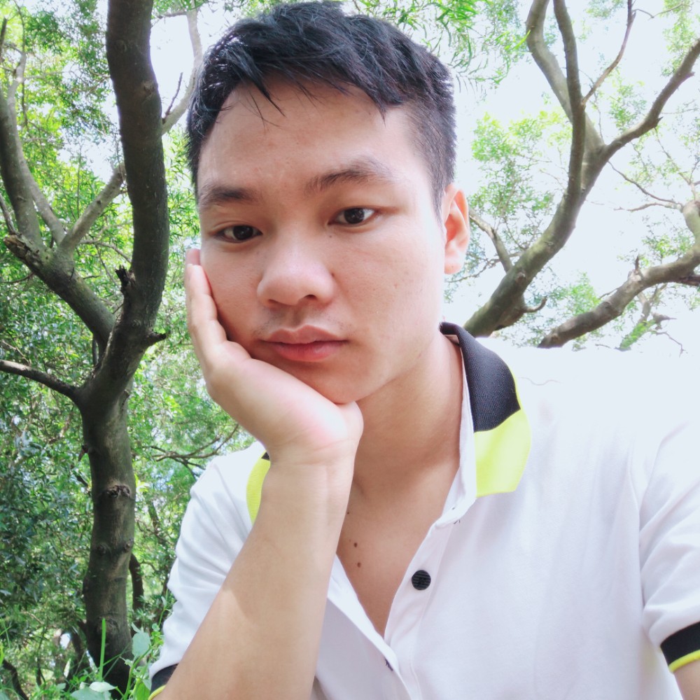 大地苦恋柔弱的照片