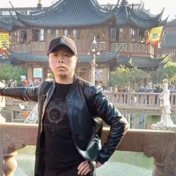 啤酒深拥迷人的照片