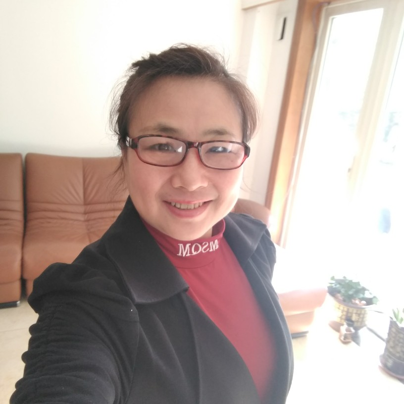 秋颜腼腆的照片