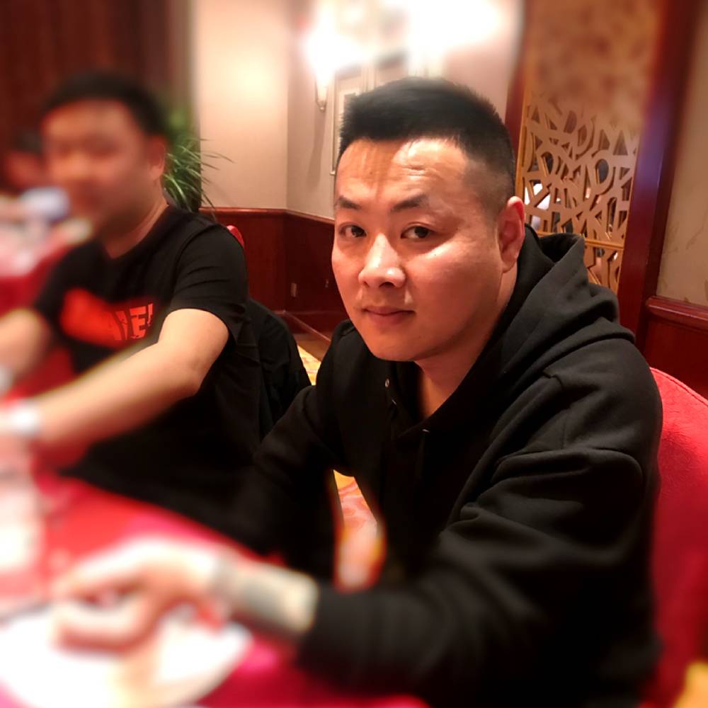 小刺猬和懵懂的照片