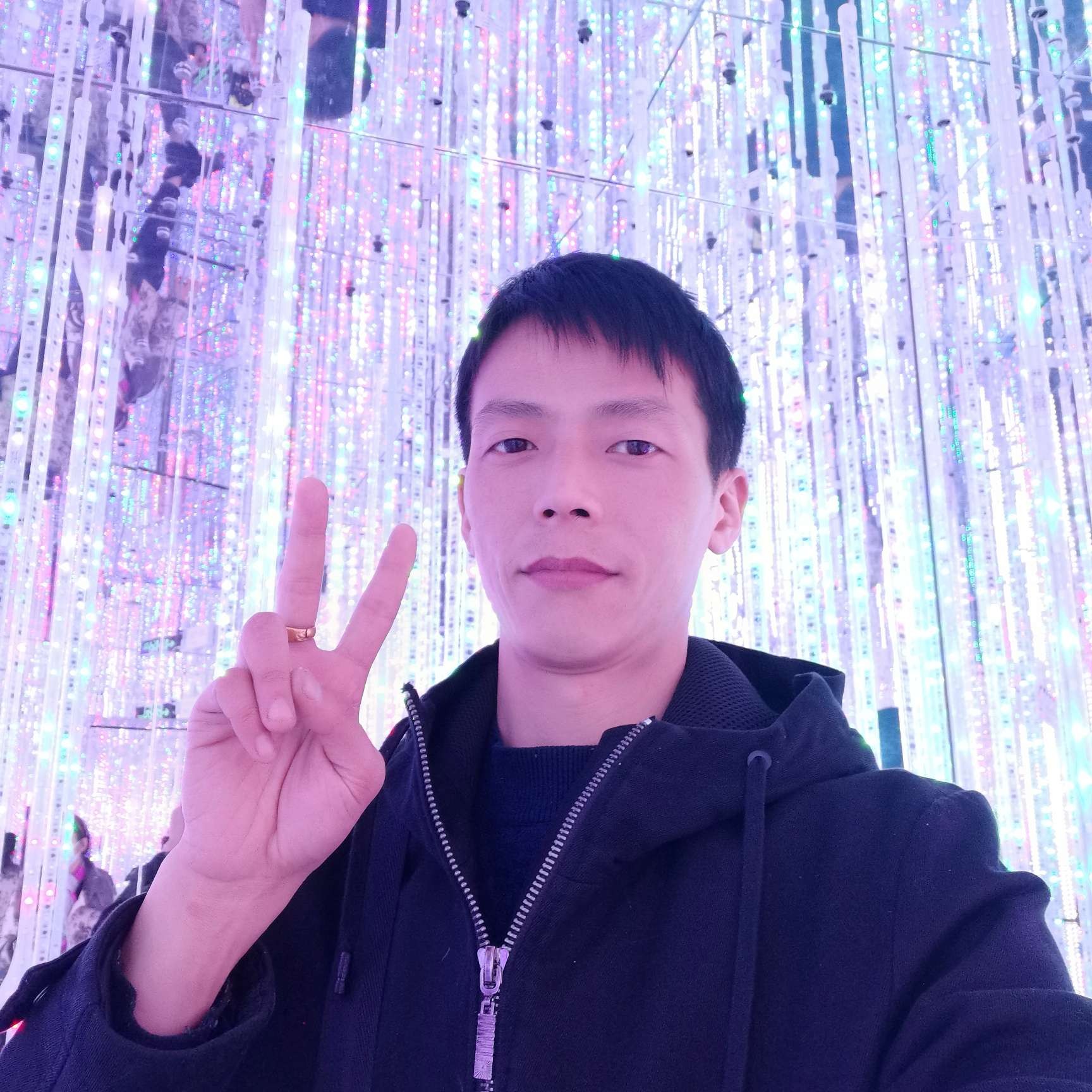 沉 默 是 金的照片