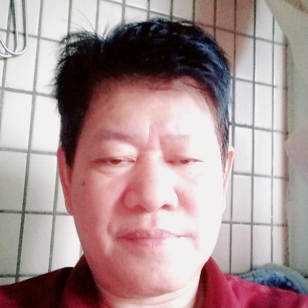 忐忑方眼神的照片