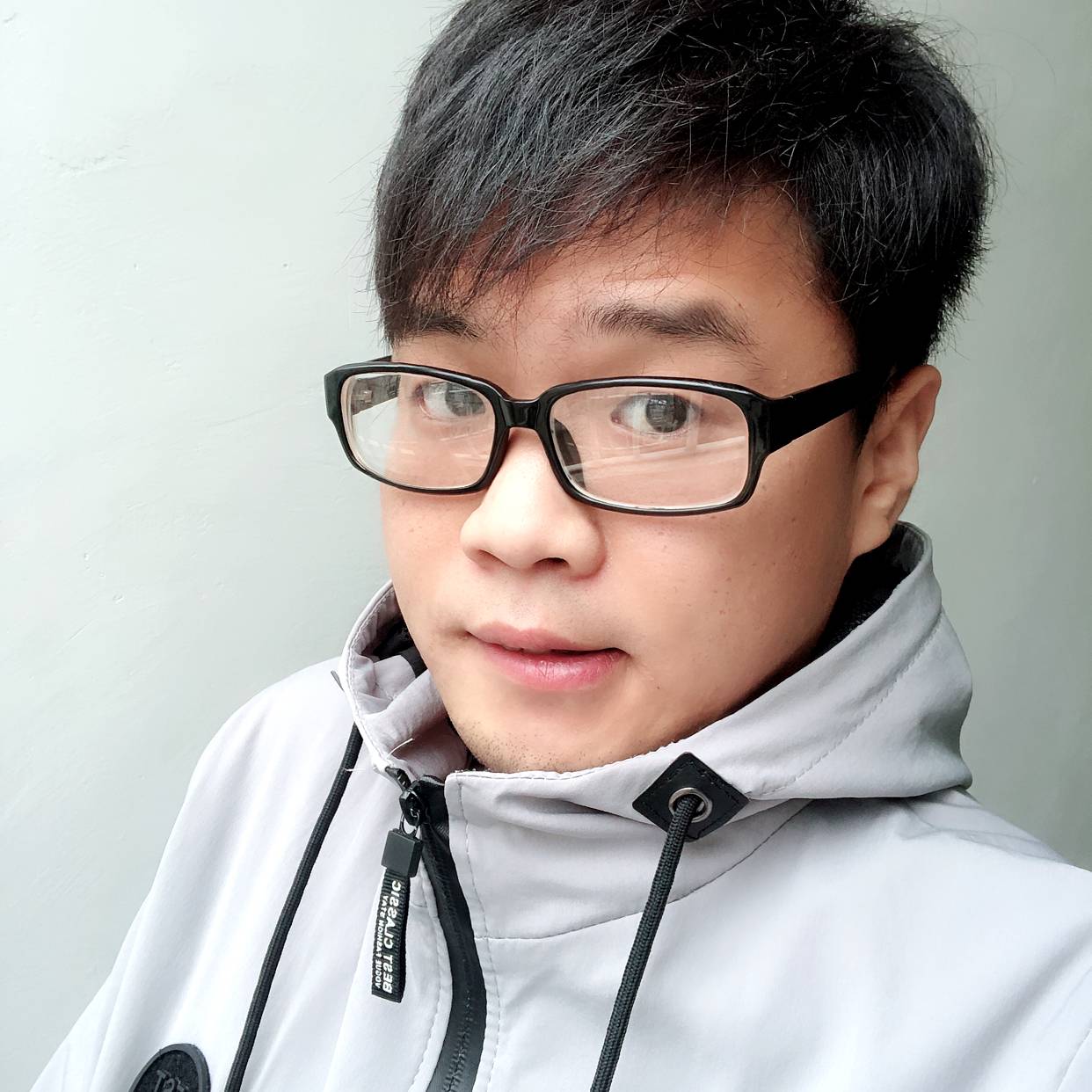 敌人杰的照片