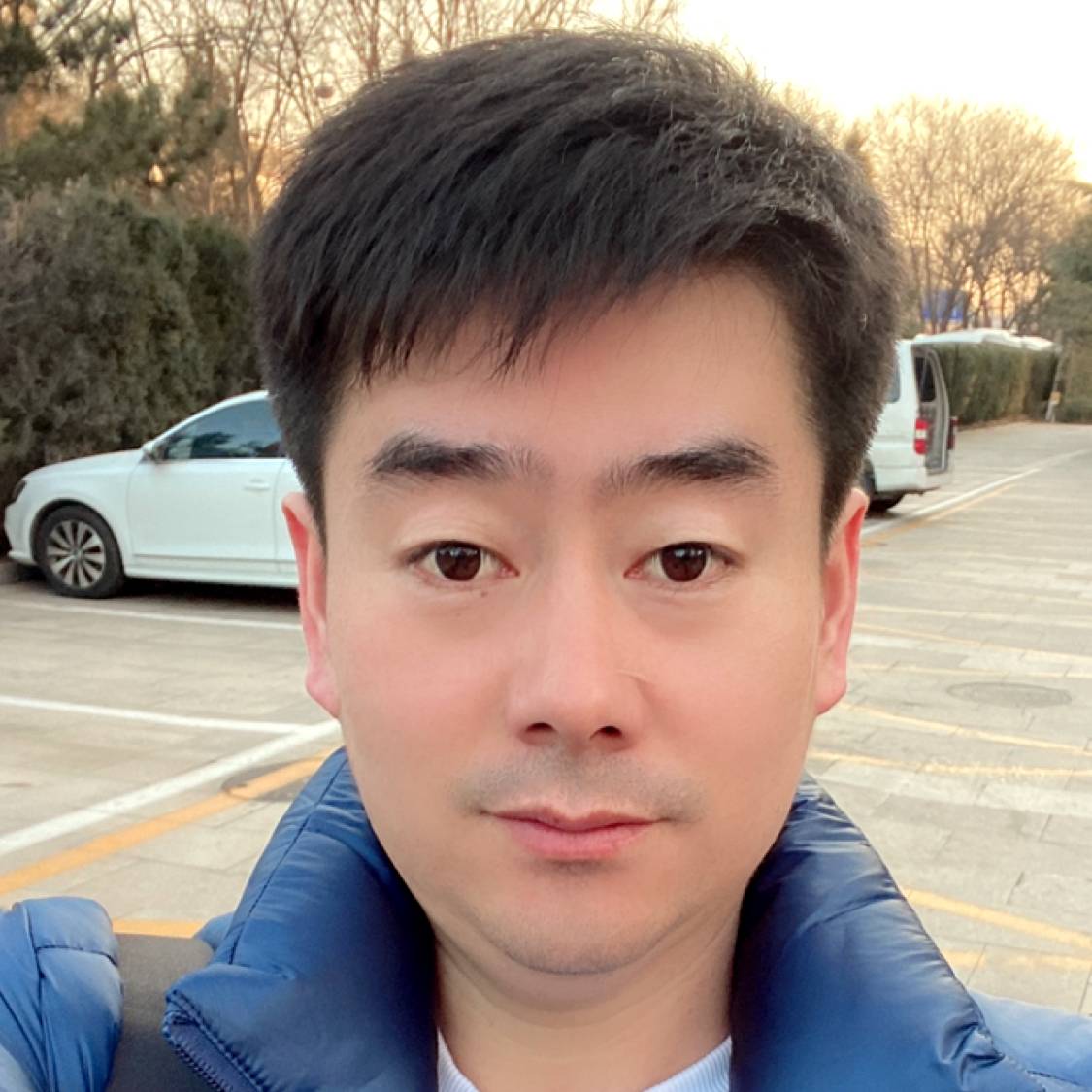 怡然踢银耳汤的照片