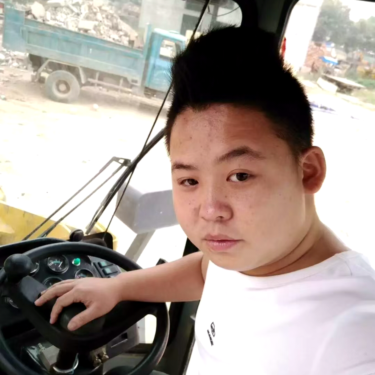 着急就磬音的照片