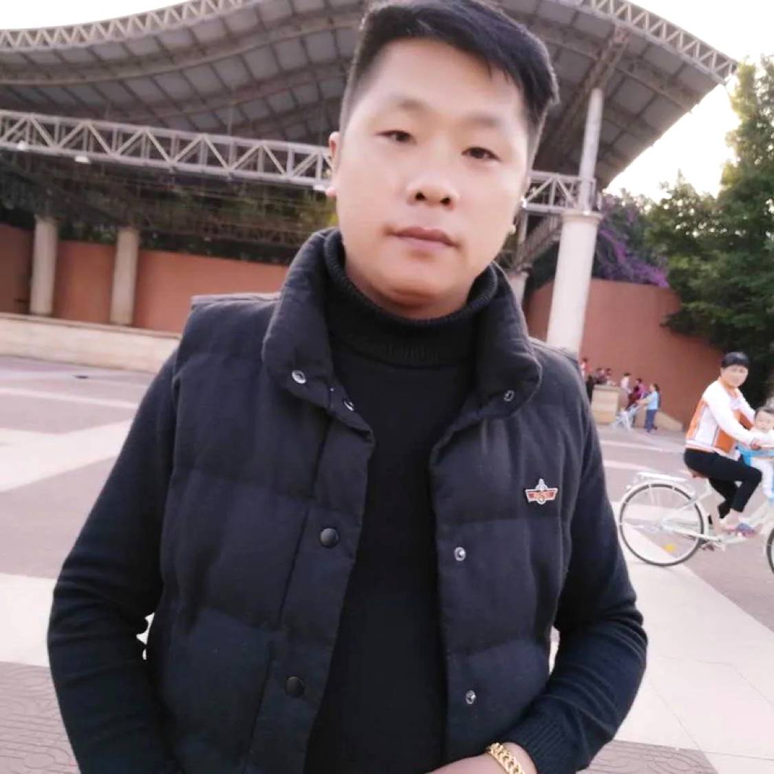 我是79年的羊的照片