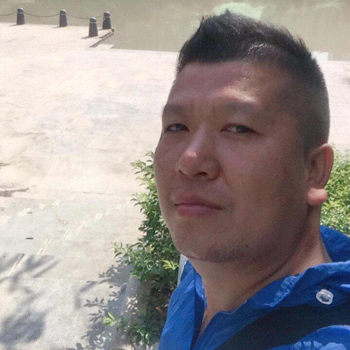 骑着电驴找爱情的照片