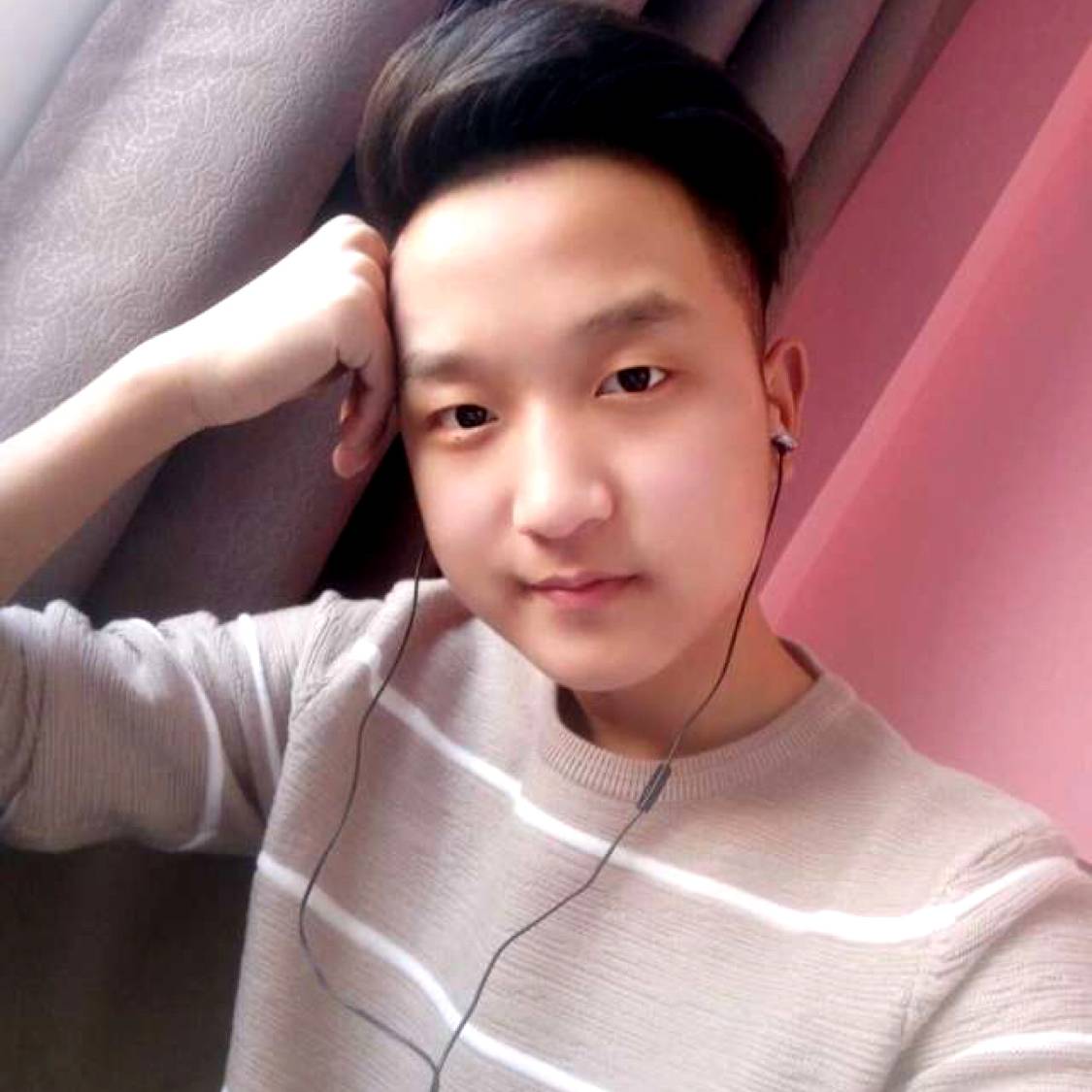 九月酒的久的照片