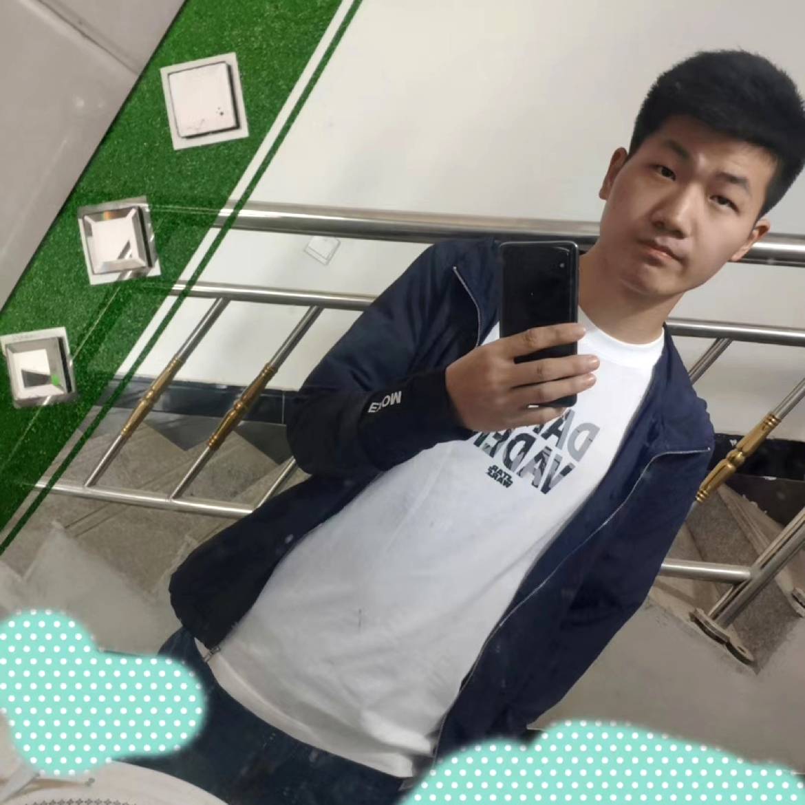 冬天向爱笑的照片