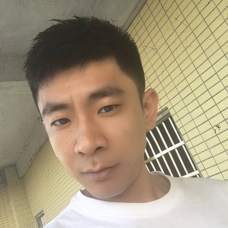 爱以凹的照片
