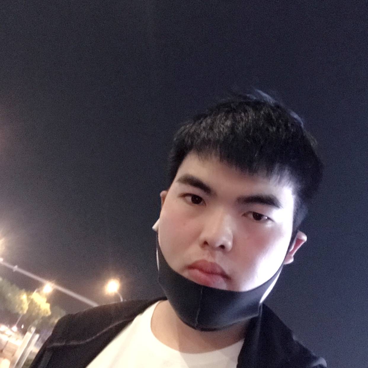甜美多么红尘的照片