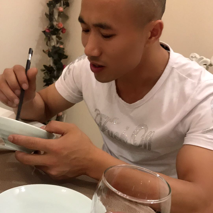 金诚二少的照片
