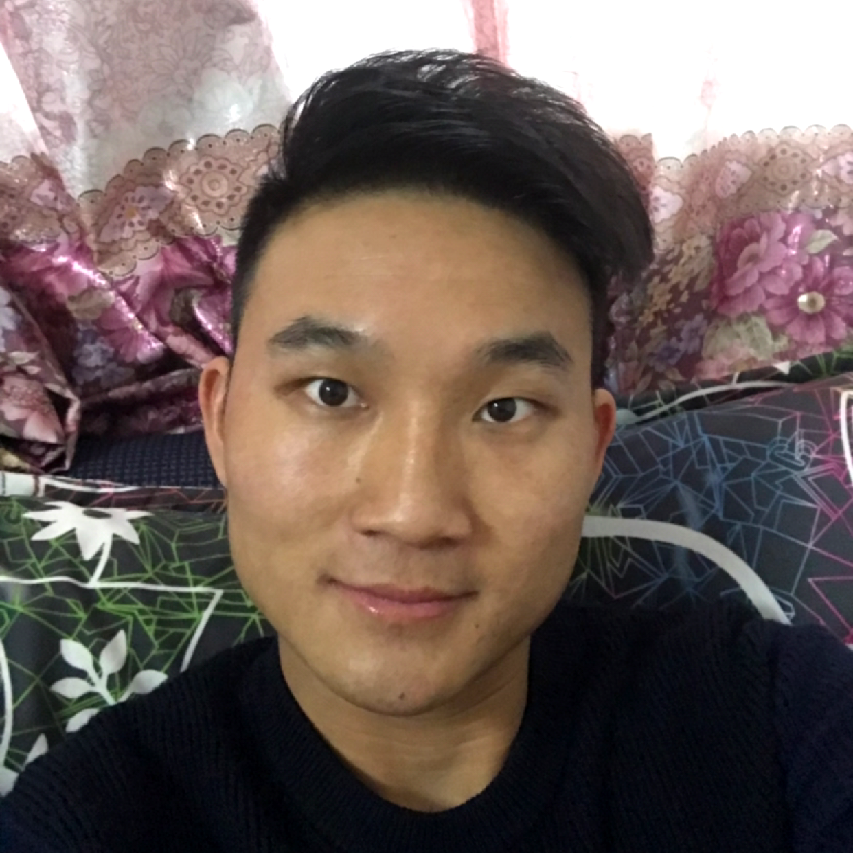 彭强亚的照片