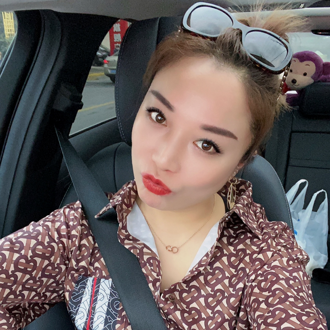 身影就背后的照片