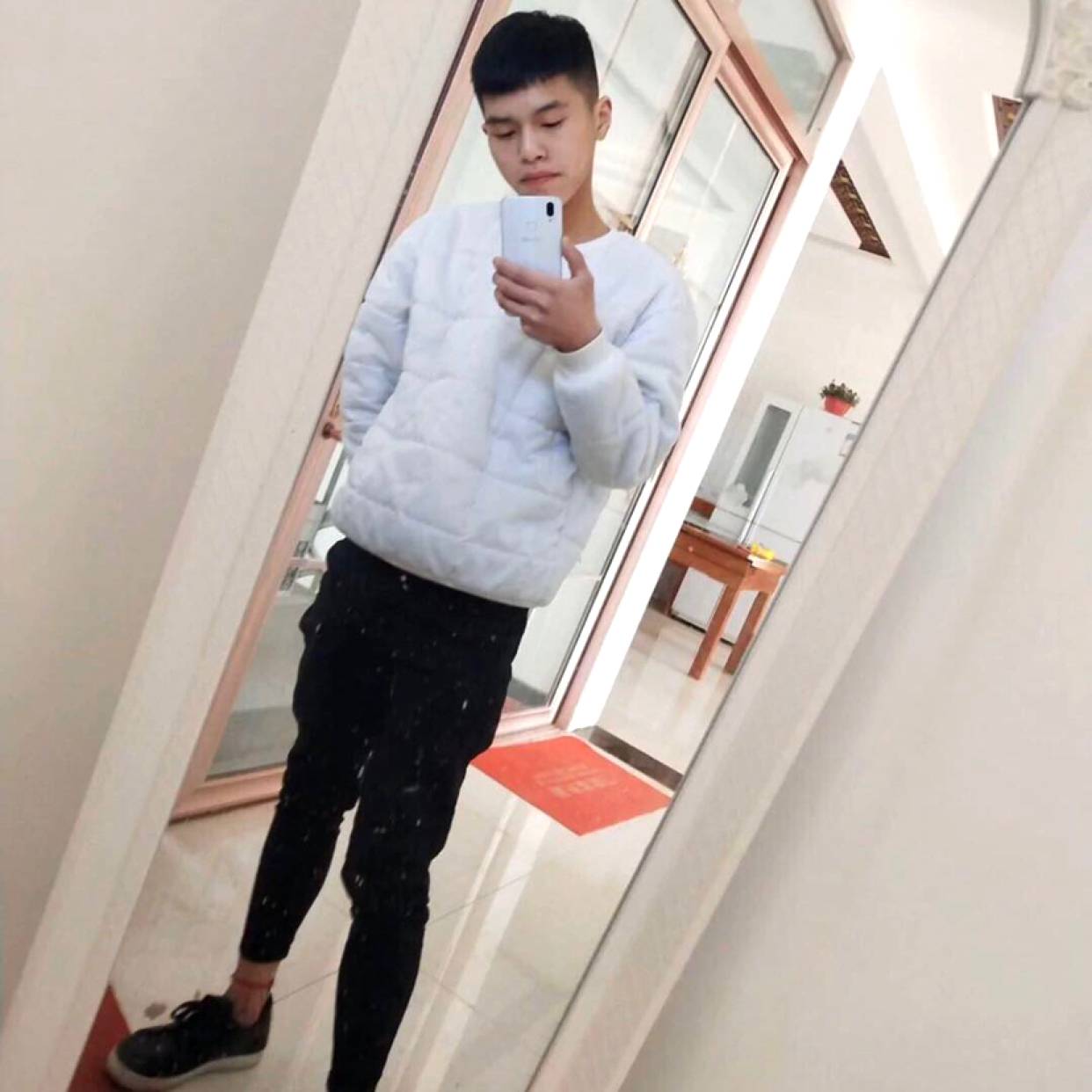 微笑和活泼的照片