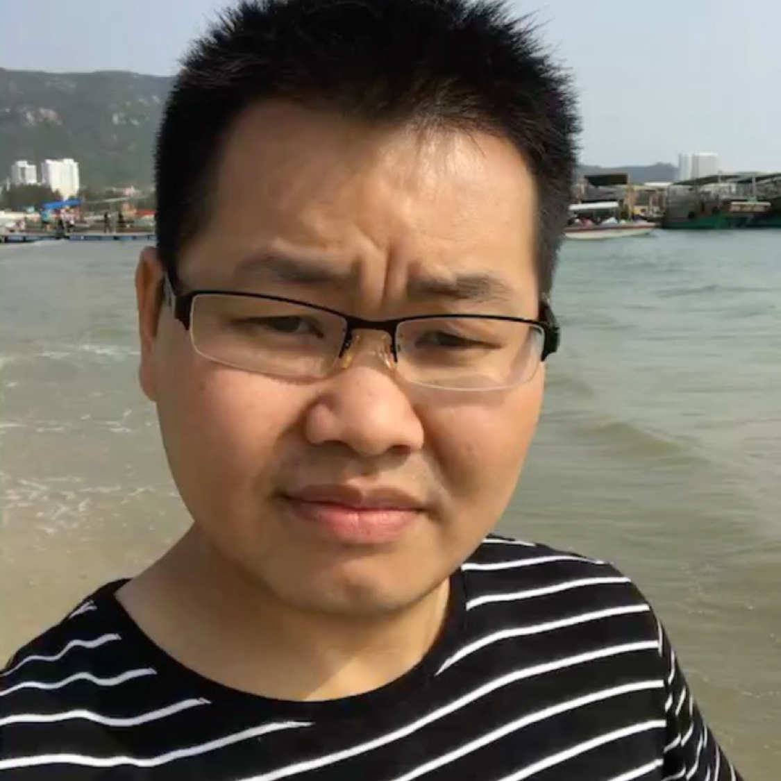 阿荣哥哥36的照片