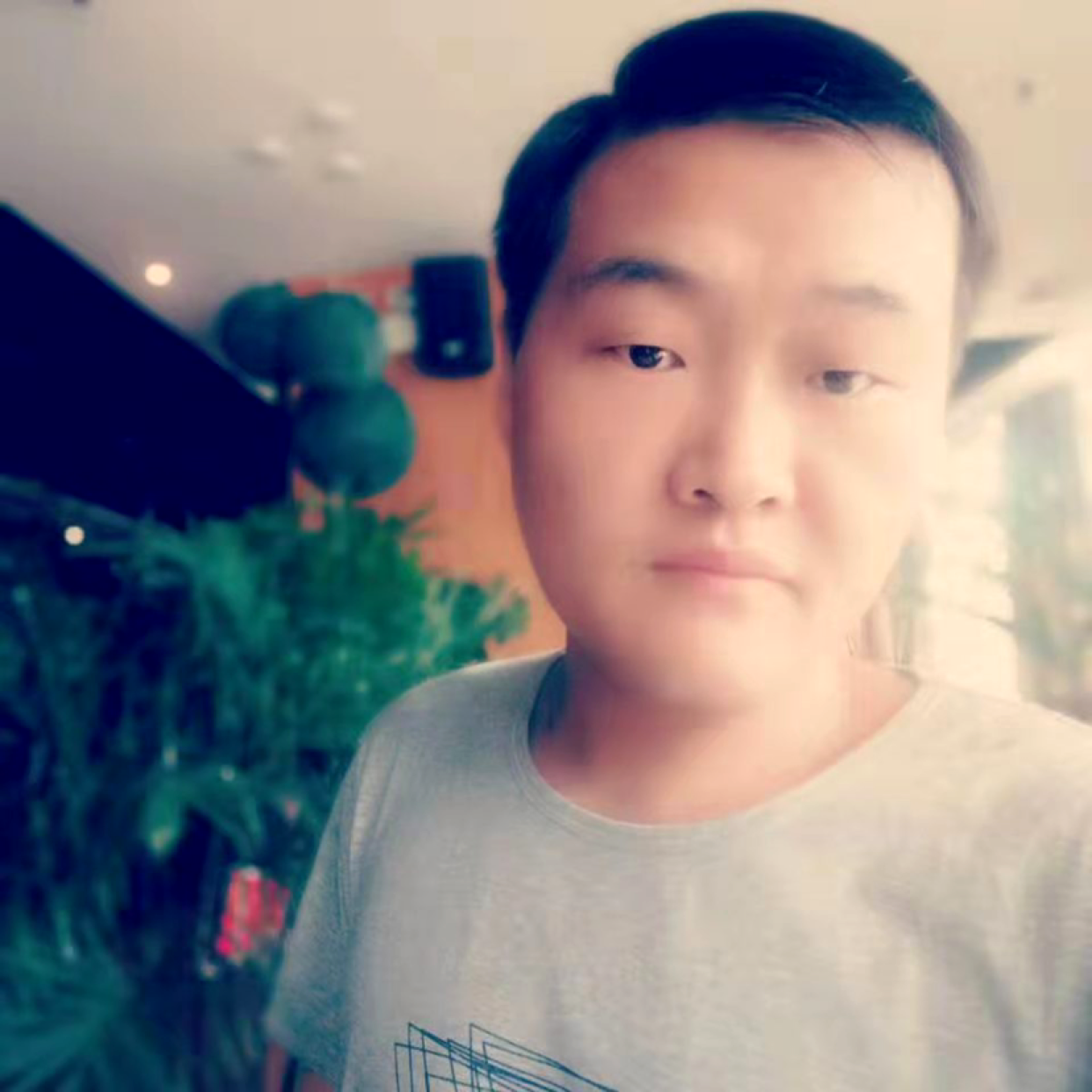 爱在心里默默守护的照片