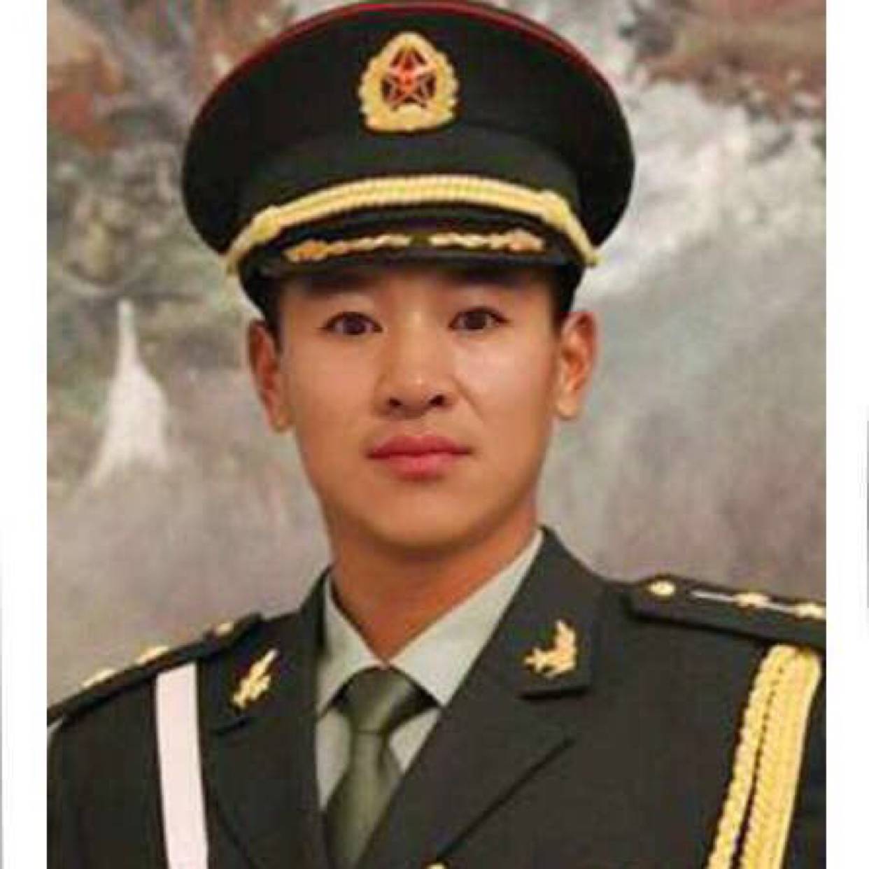 喜欢活泼开朗的照片