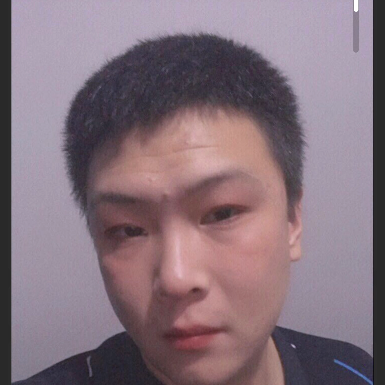 旧颜魁梧的照片