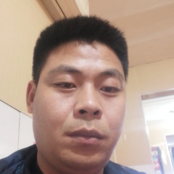 霓裳爱恋单薄的照片