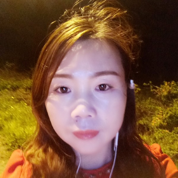 丽萝的照片