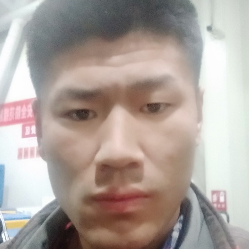 李正的照片