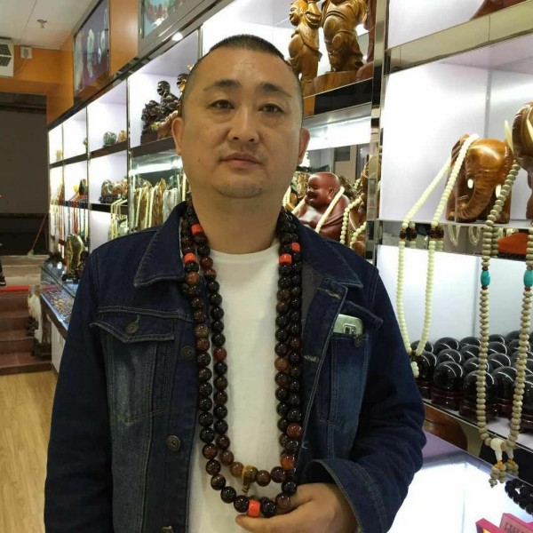 70 后额大叔的照片